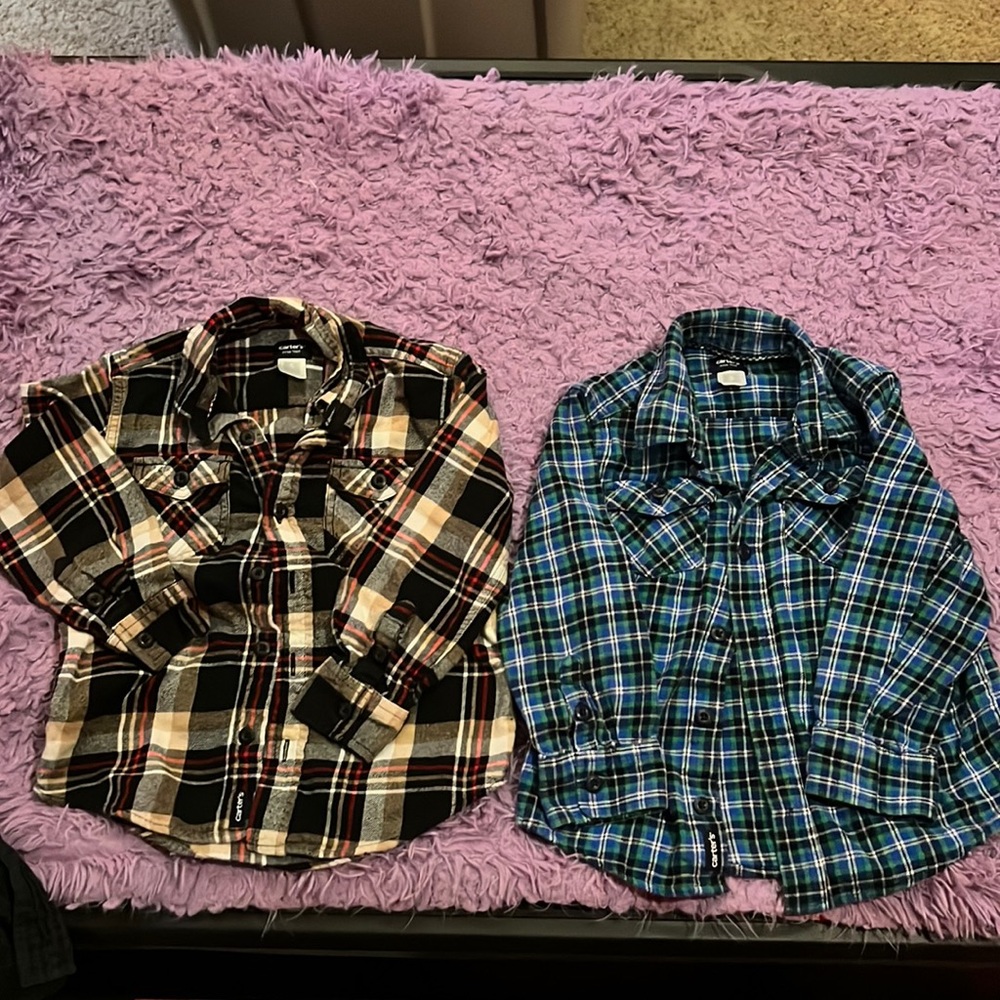 ☘️5 for $25☘️ Carters set of 2 button down flannels